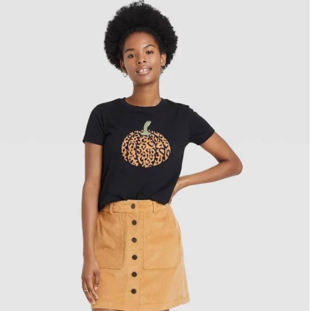 NWT Black Leopard Print Pumpkin Crew Neck Tee Shirt
